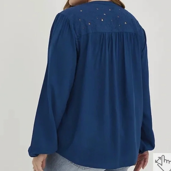 Torrid NWT Cutwork beaded embroidered cutout detail long sleeve boho blouse 0X - Picture 10 of 11